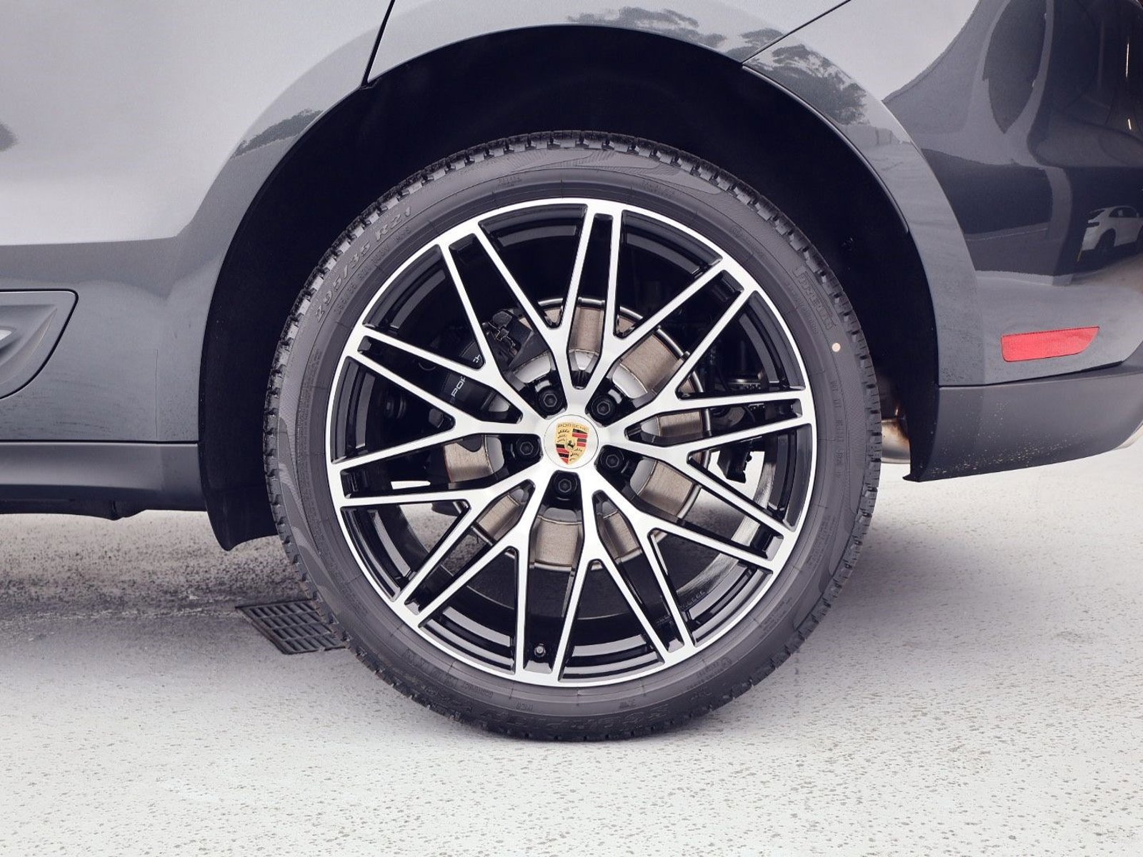 New 2026 Porsche Macan AWD/4WD image 29