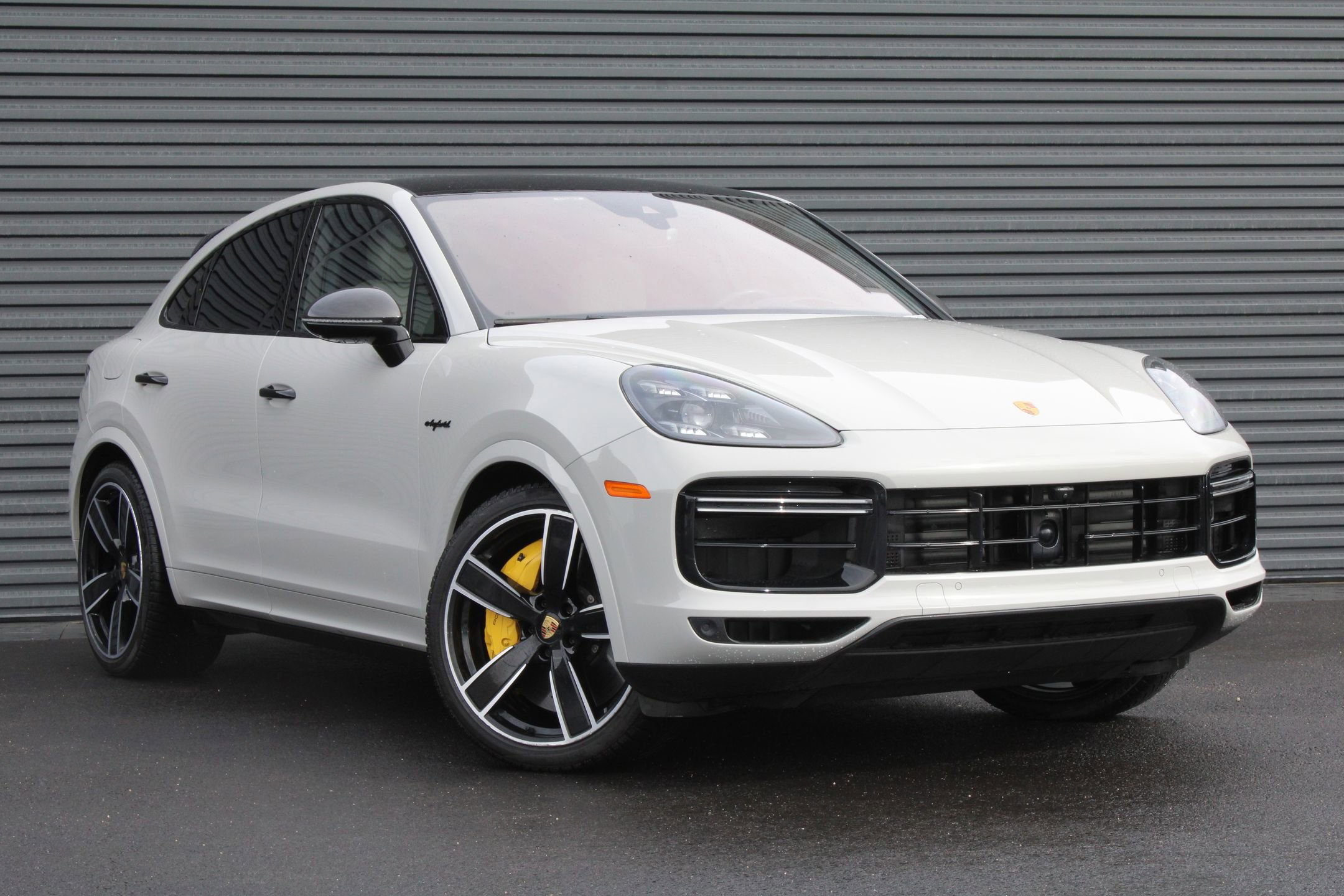 Used 2023 Porsche Cayenne Turbo S image 7