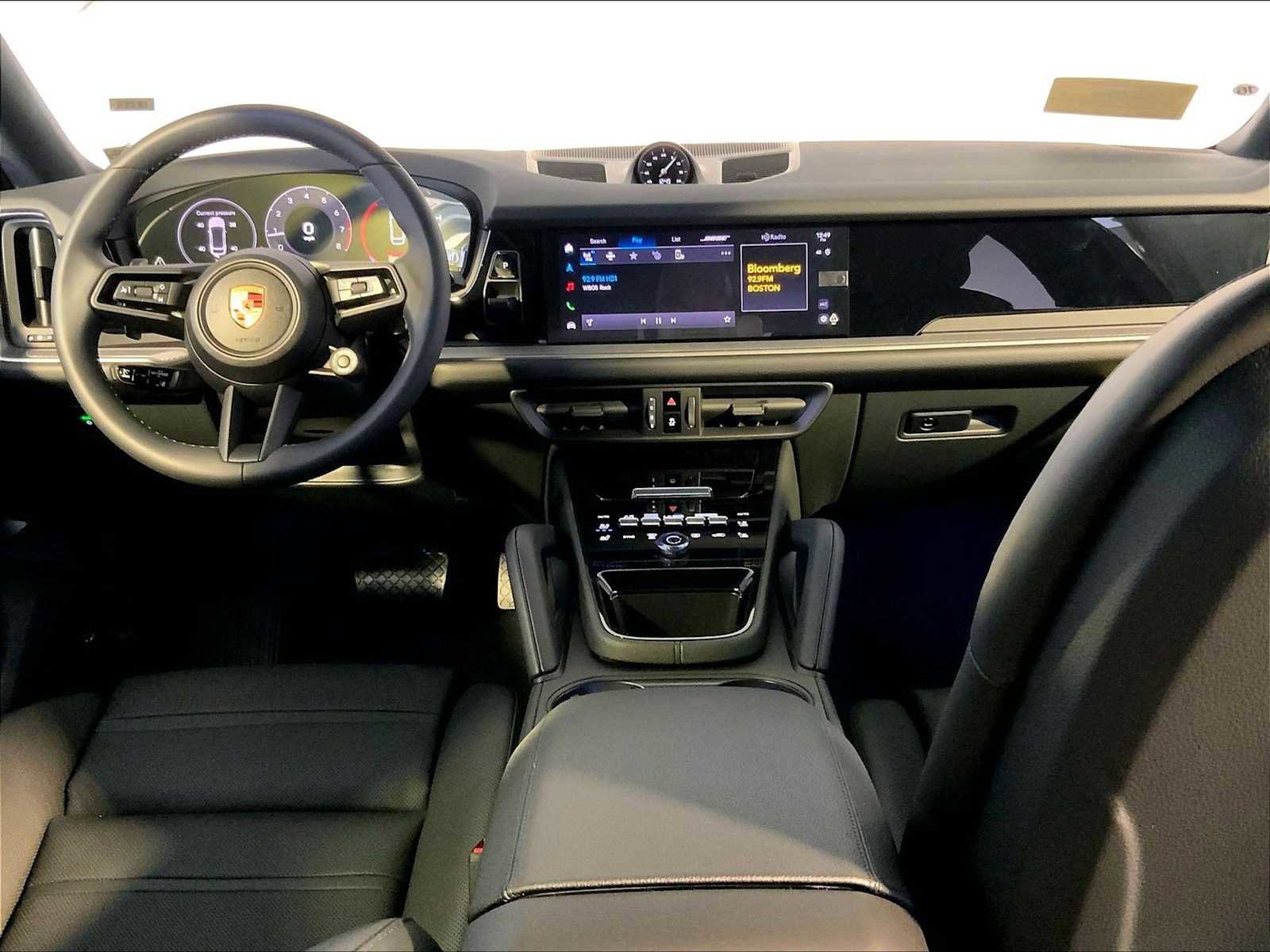 New 2025 Porsche Cayenne Coupe image 14