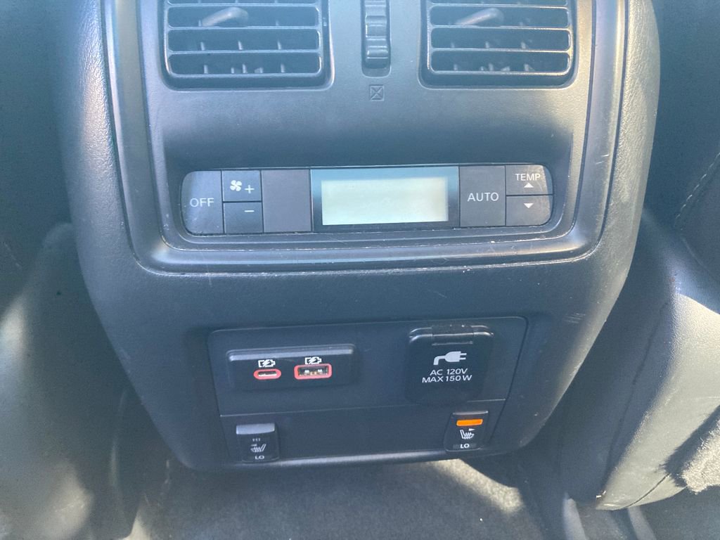 Used 2020 Nissan Pathfinder Platinum image 47