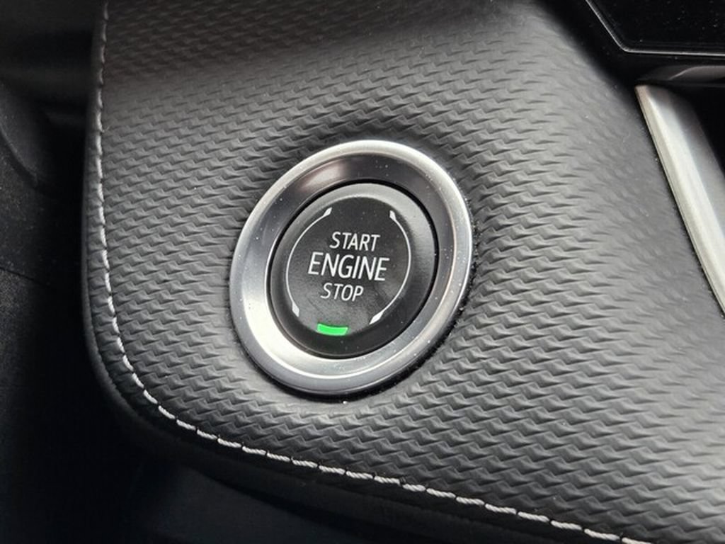 Used 2025 Chevrolet Equinox LT AWD/4WD image 19