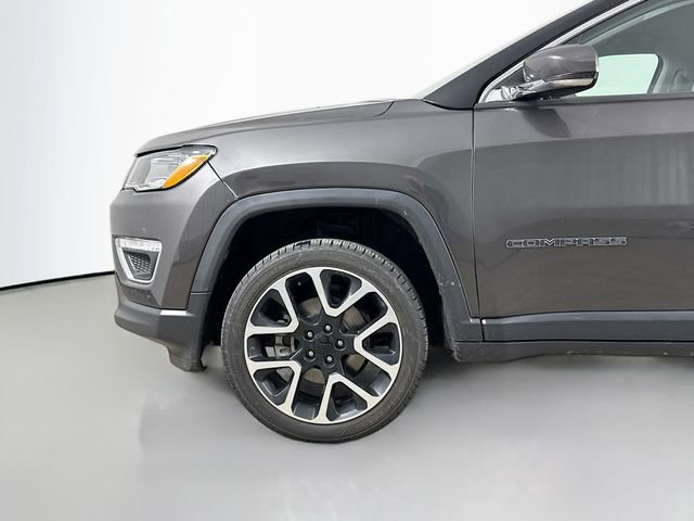 Used 2018 Jeep Compass Limited w/ Navigation Group image 29