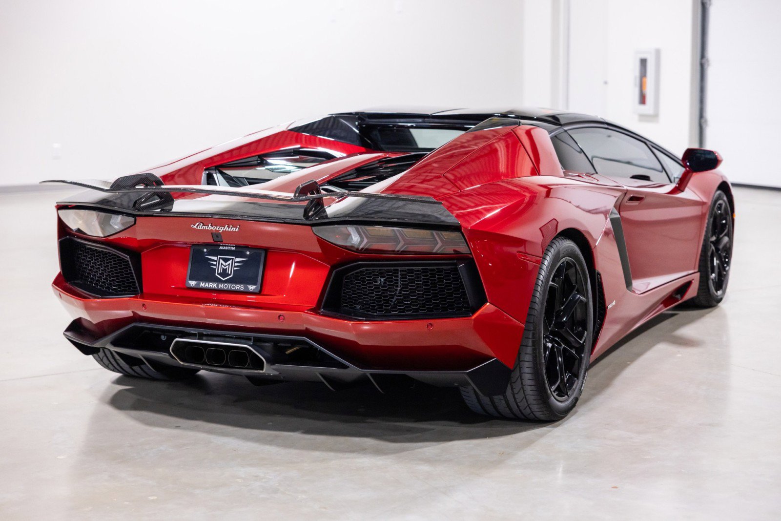 Used 2016 Lamborghini Aventador LP 700-4 AWD/4WD image 9