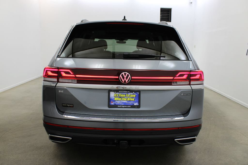 Certified 2024 Volkswagen Atlas SE w/ Panoramic Sunroof Package AWD/4WD image 4