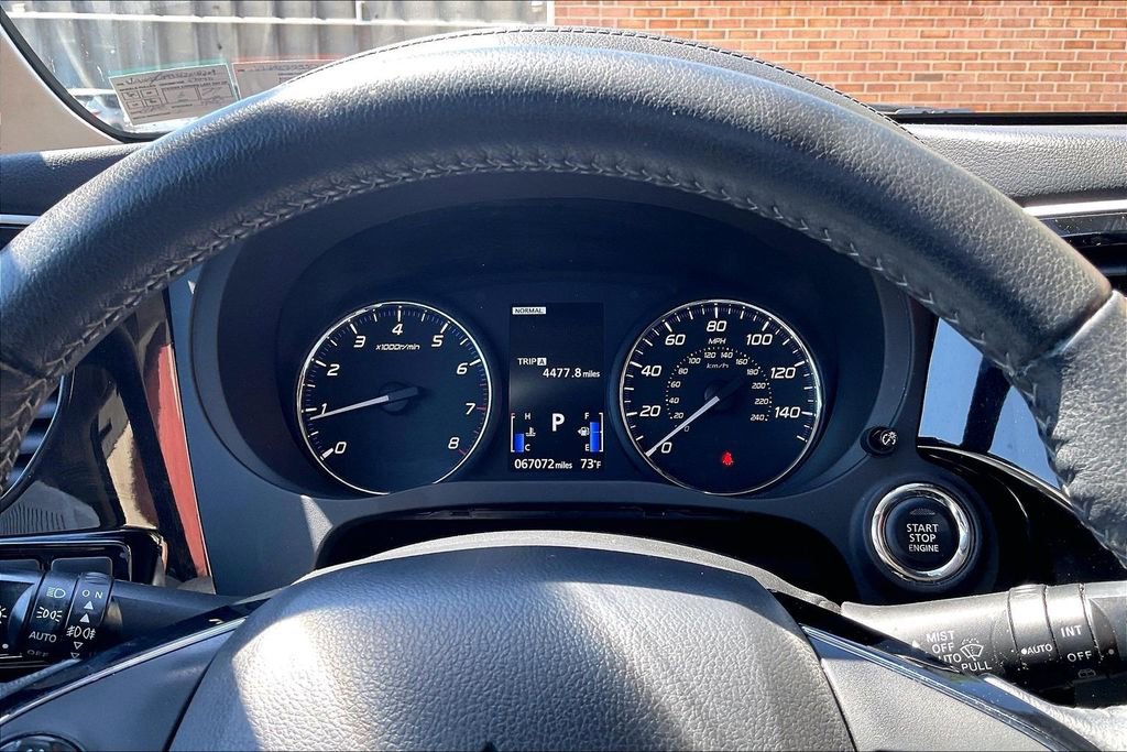 Used 2020 Mitsubishi Outlander SE AWD/4WD image 19