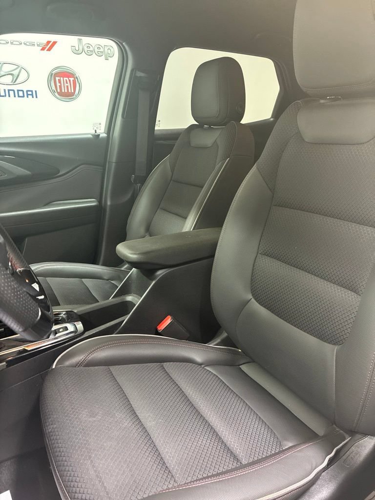 Used 2023 Chevrolet TrailBlazer RS AWD/4WD image 9