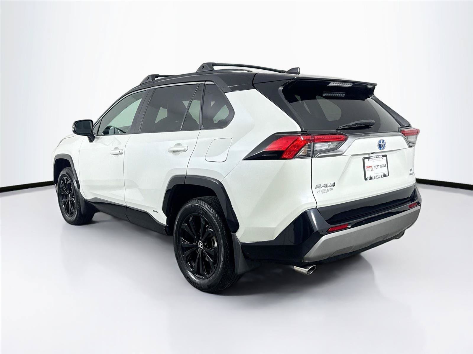 Used 2022 Toyota RAV4 XSE AWD/4WD image 12