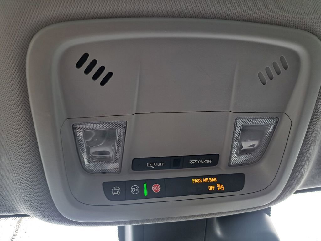 Used 2025 Chevrolet Malibu LT image 13