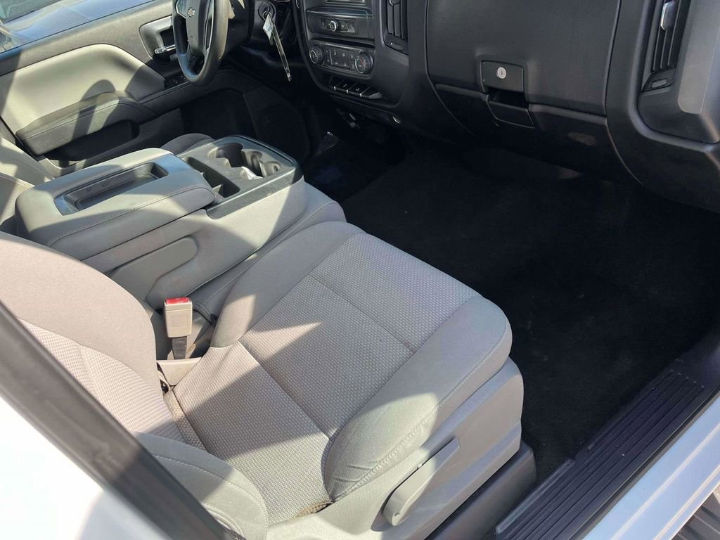 Used 2018 Chevrolet Silverado 1500 Custom w/ Custom Convenience Package image 10