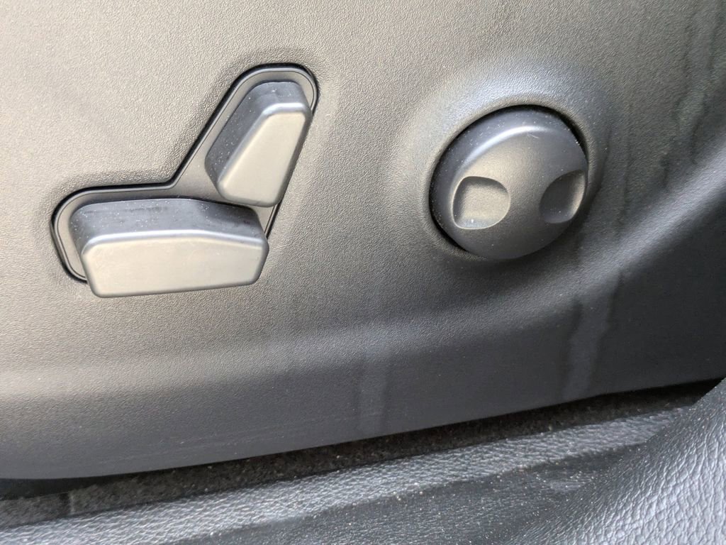 Used 2022 Jeep Cherokee Limited image 21