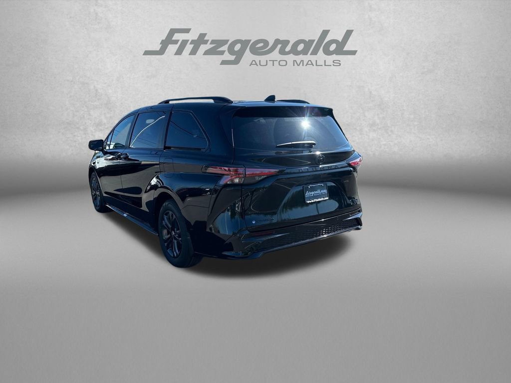 Used 2026 Toyota Sienna XSE AWD/4WD image 5