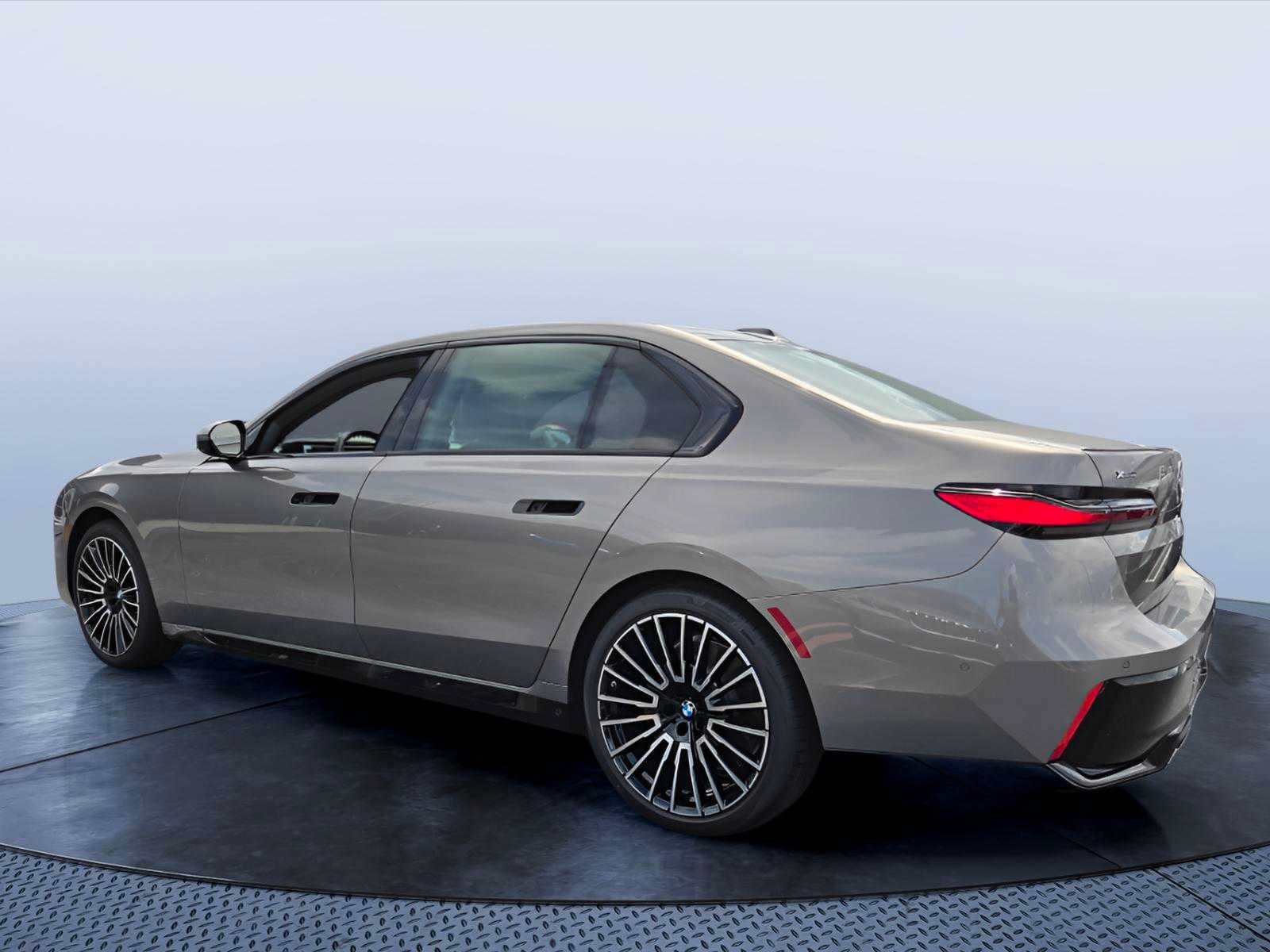New 2026 BMW 740i xDrive w/ Executive Package AWD/4WD image 4
