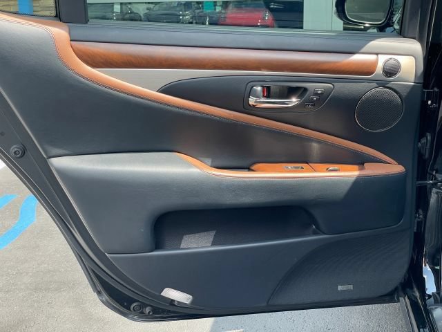 Used 2013 Lexus LS 600h L AWD/4WD image 41