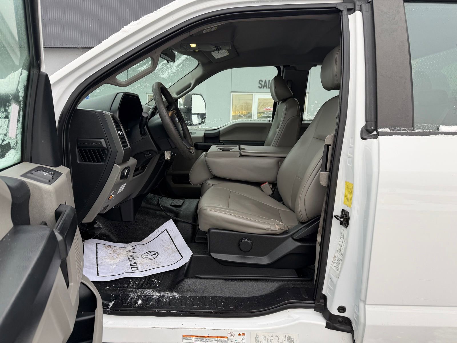 Used 2019 Ford F550 4x4 SuperCab Super Duty image 10