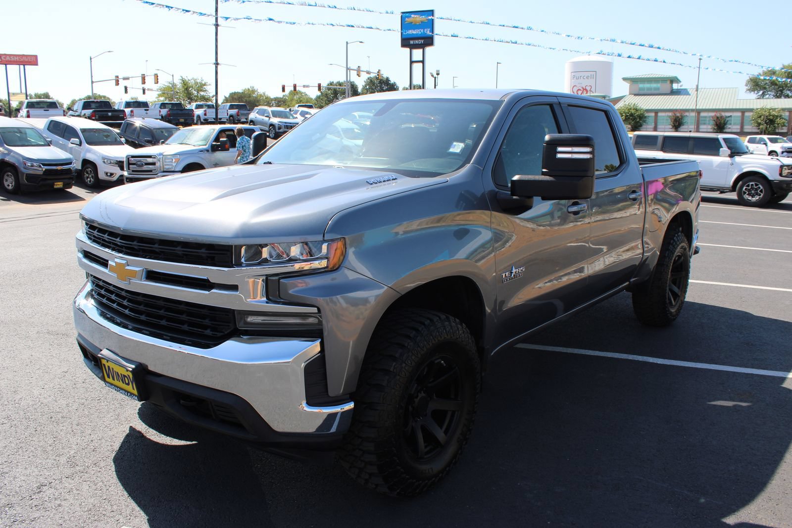 Used 2020 Chevrolet Silverado 1500 LT w/ Texas Edition AWD/4WD image 4