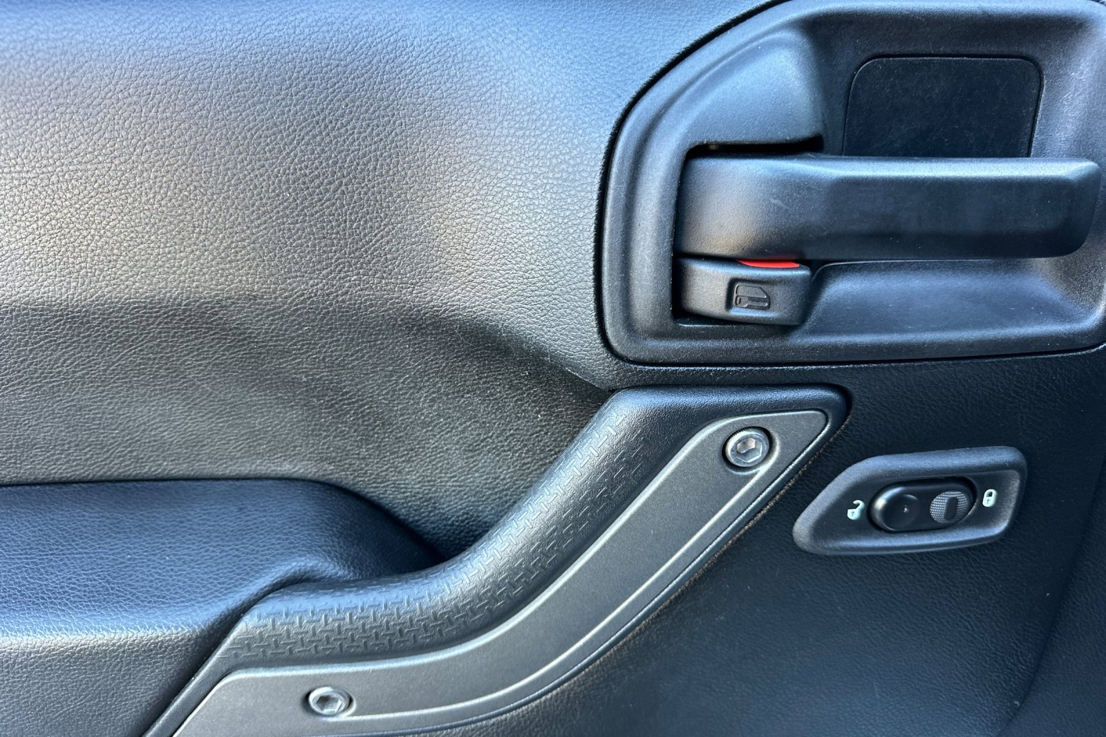 Used 2017 Jeep Wrangler Unlimited Sport image 10