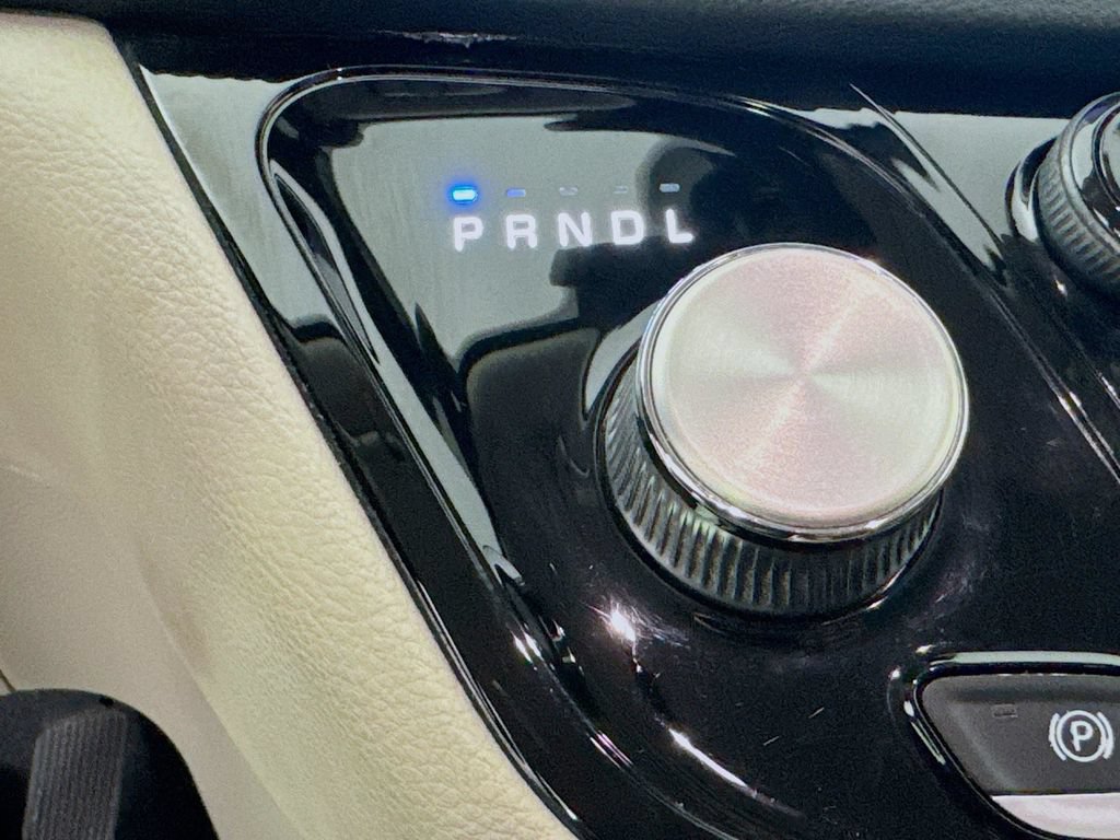 Used 2022 Chrysler Pacifica Touring-L FWD image 20