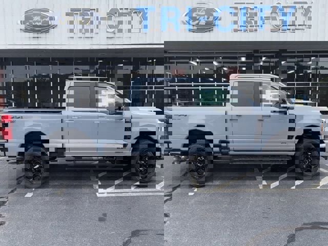 New 2026 Ford F350 Lariat w/ Black Appearance Package image 29