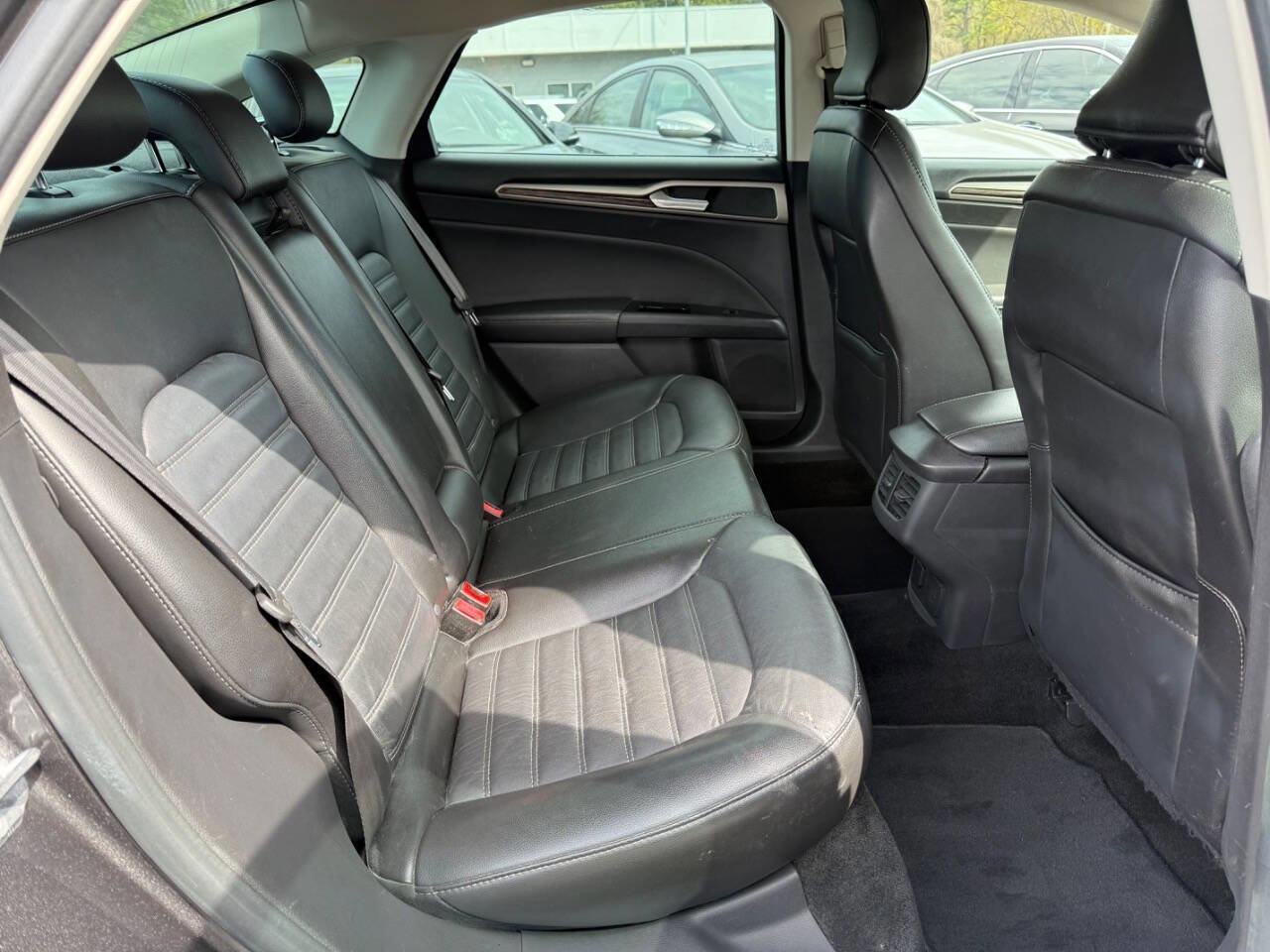 Used 2016 Ford Fusion Energi SE FWD image 15