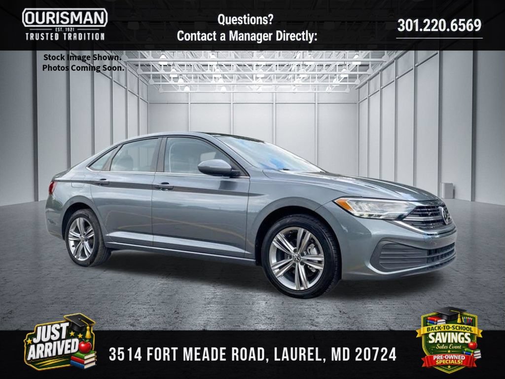 Used 2023 Volkswagen Jetta SE w/ Panoramic Sunroof Package