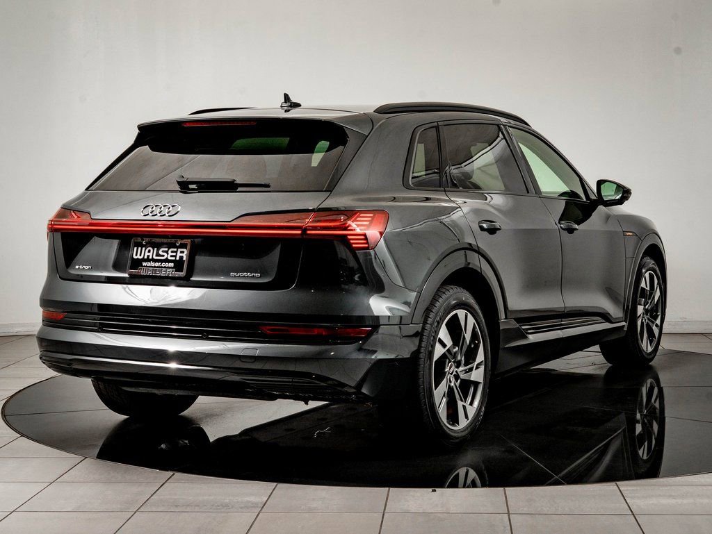 Used 2021 Audi e-tron Premium w/ Convenience Plus Package AWD/4WD image 10