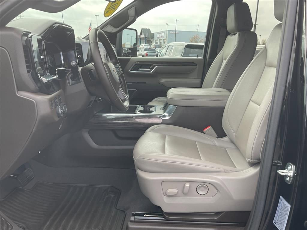 Certified 2024 Chevrolet Silverado 2500 LTZ w/ LTZ Plus Package image 21