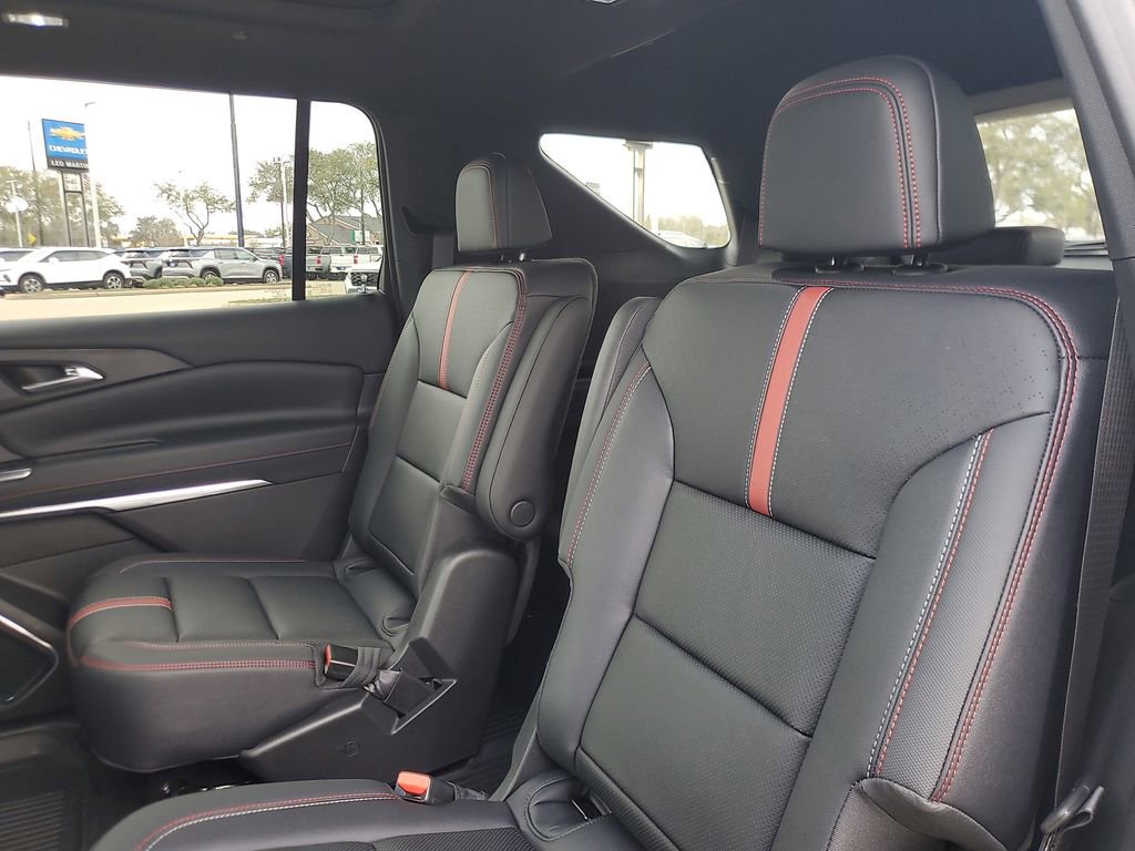 New 2026 Chevrolet Traverse RS w/ LPO, Floor Liner Package image 12