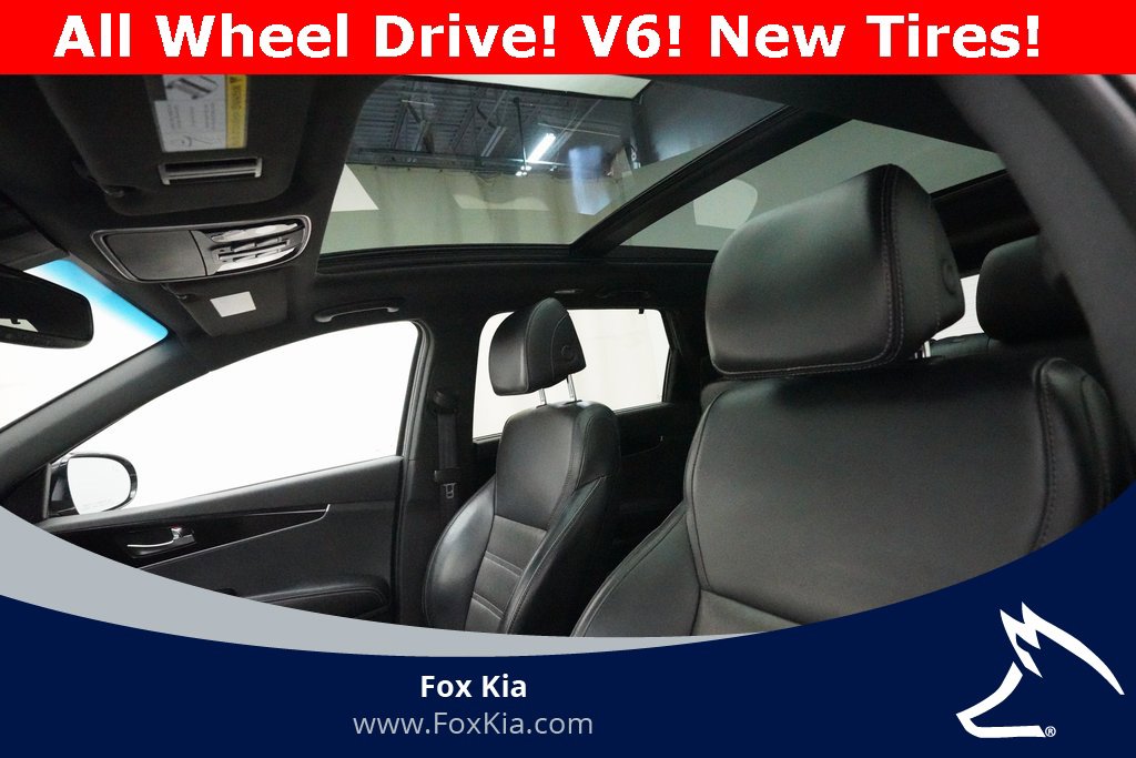 Used 2017 Kia Sorento SX image 32