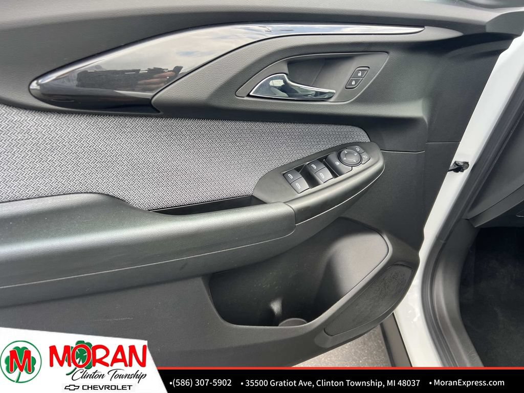 Certified 2023 Chevrolet TrailBlazer LT w/ Convenience Package FWD image 16