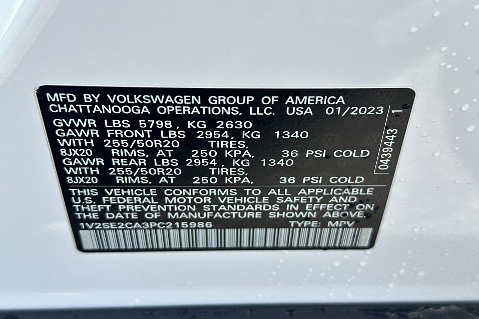 Certified 2023 Volkswagen Atlas Cross Sport SEL R-Line image 28