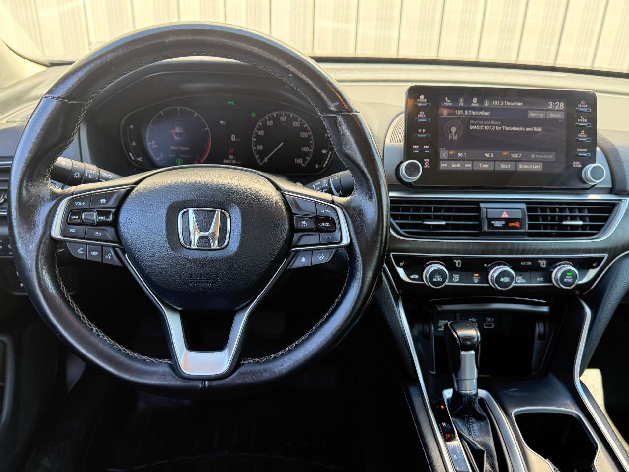 Used 2021 Honda Accord EX-L image 9