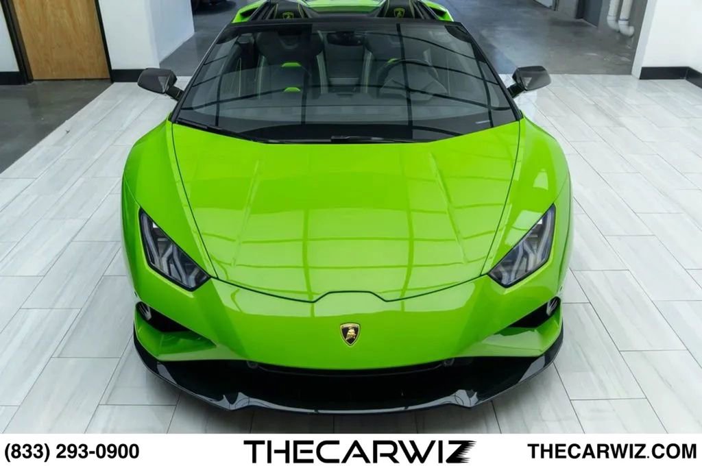 Used 2021 Lamborghini Huracan EVO RWD image 9