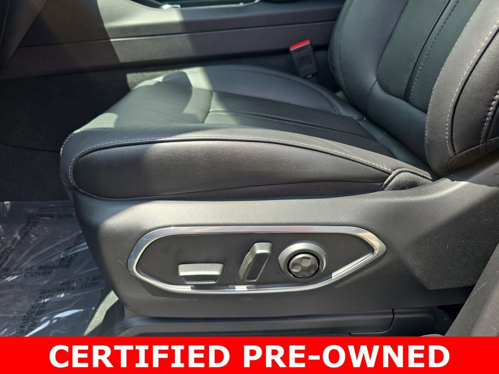 Used 2023 Jeep Wagoneer Series III w/ Preferred Equipment Group image 31