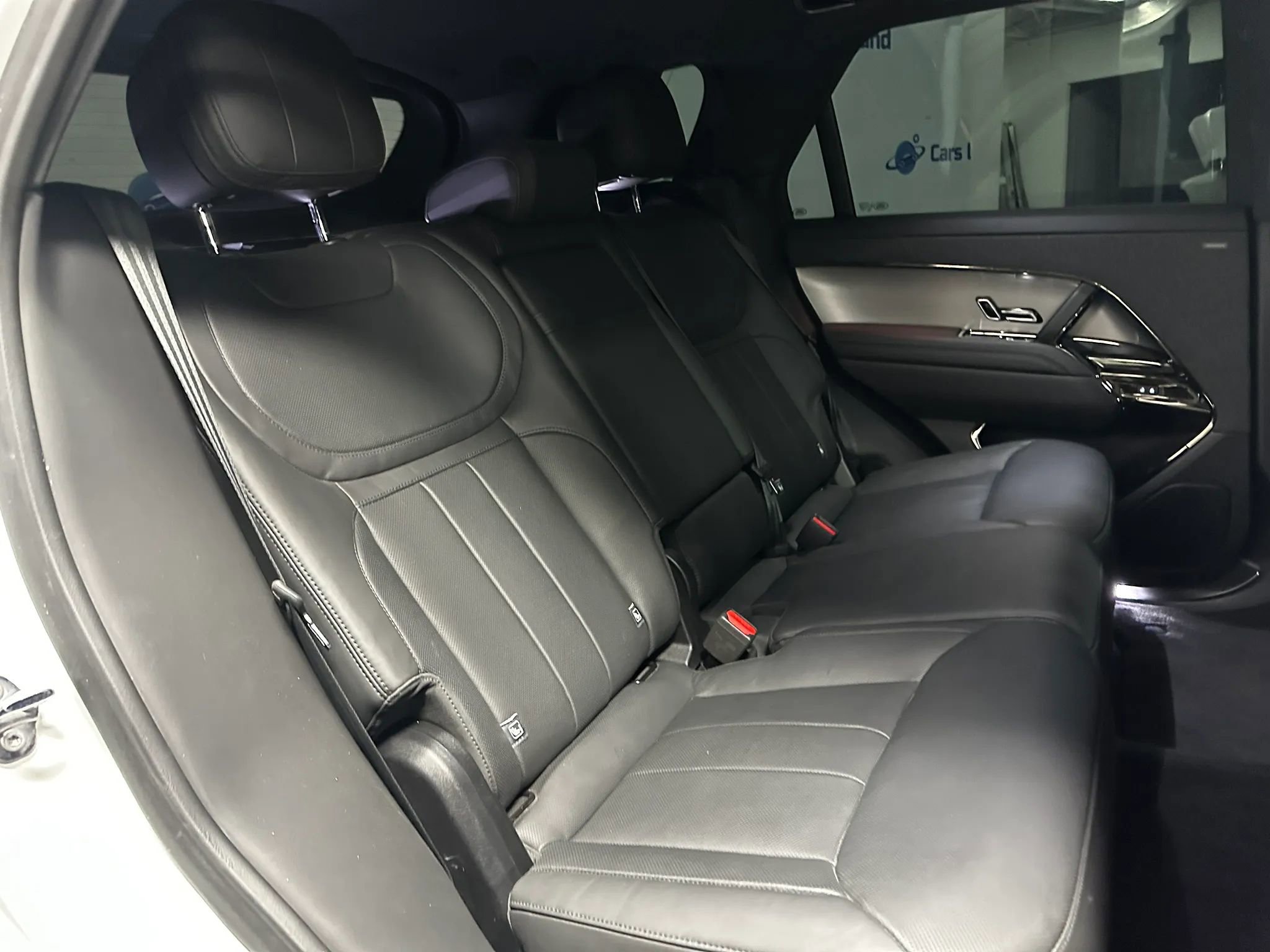 Used 2024 Land Rover Range Rover Sport SE image 23