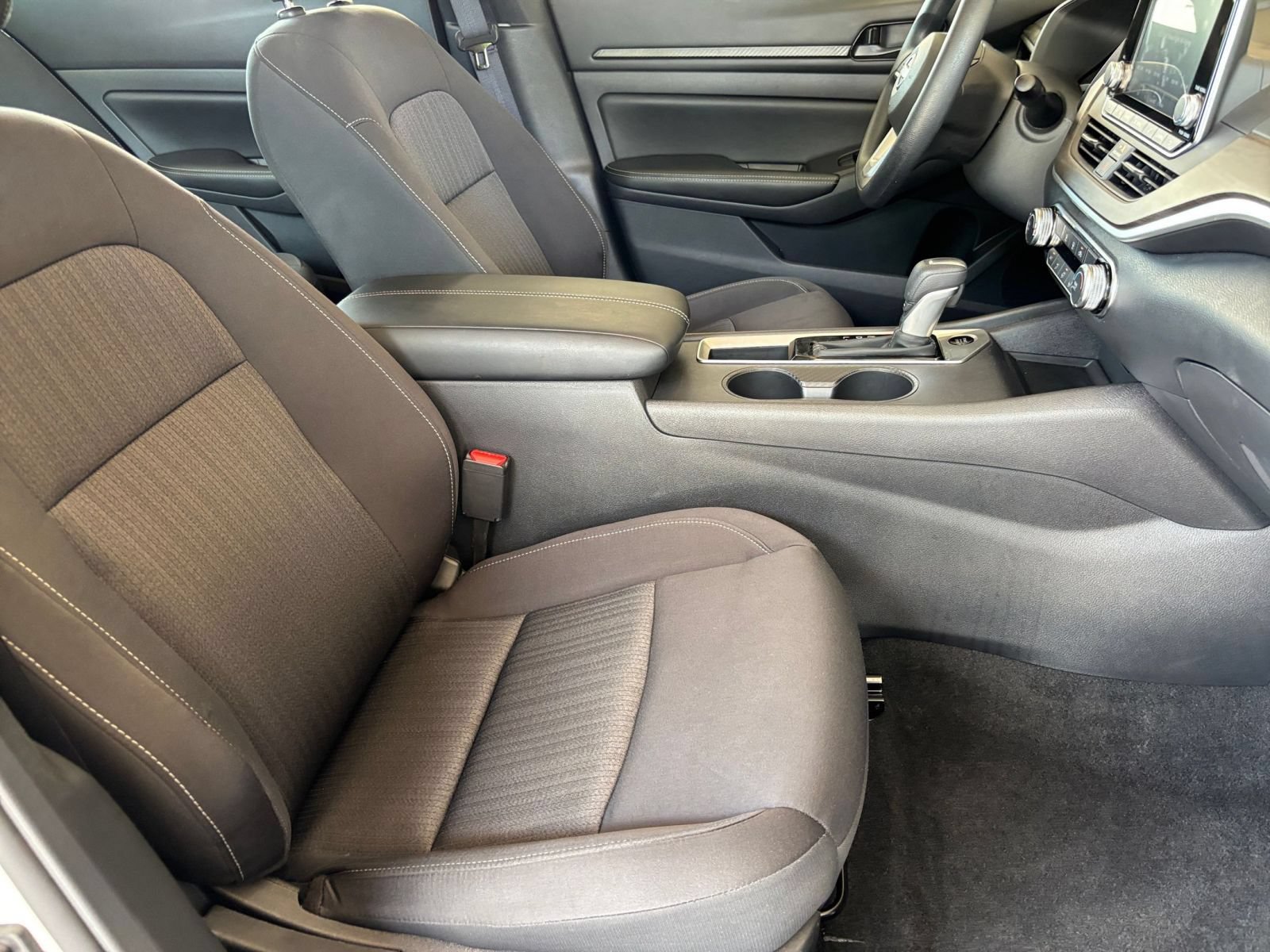 Used 2026 Nissan Altima 2.5 SV FWD image 36