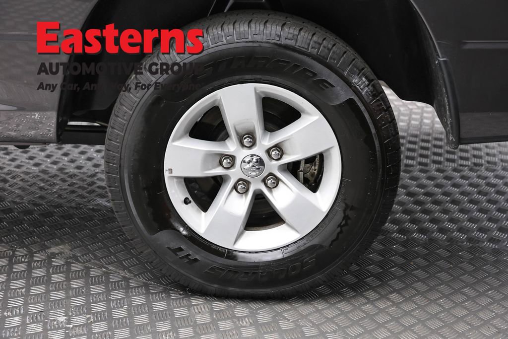 Used 2024 RAM 1500 Classic SLT AWD/4WD image 8