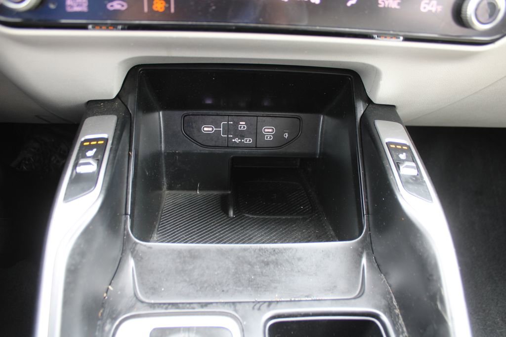 Certified 2025 Kia Sorento S w/ Panoramic Sunroof Package image 38