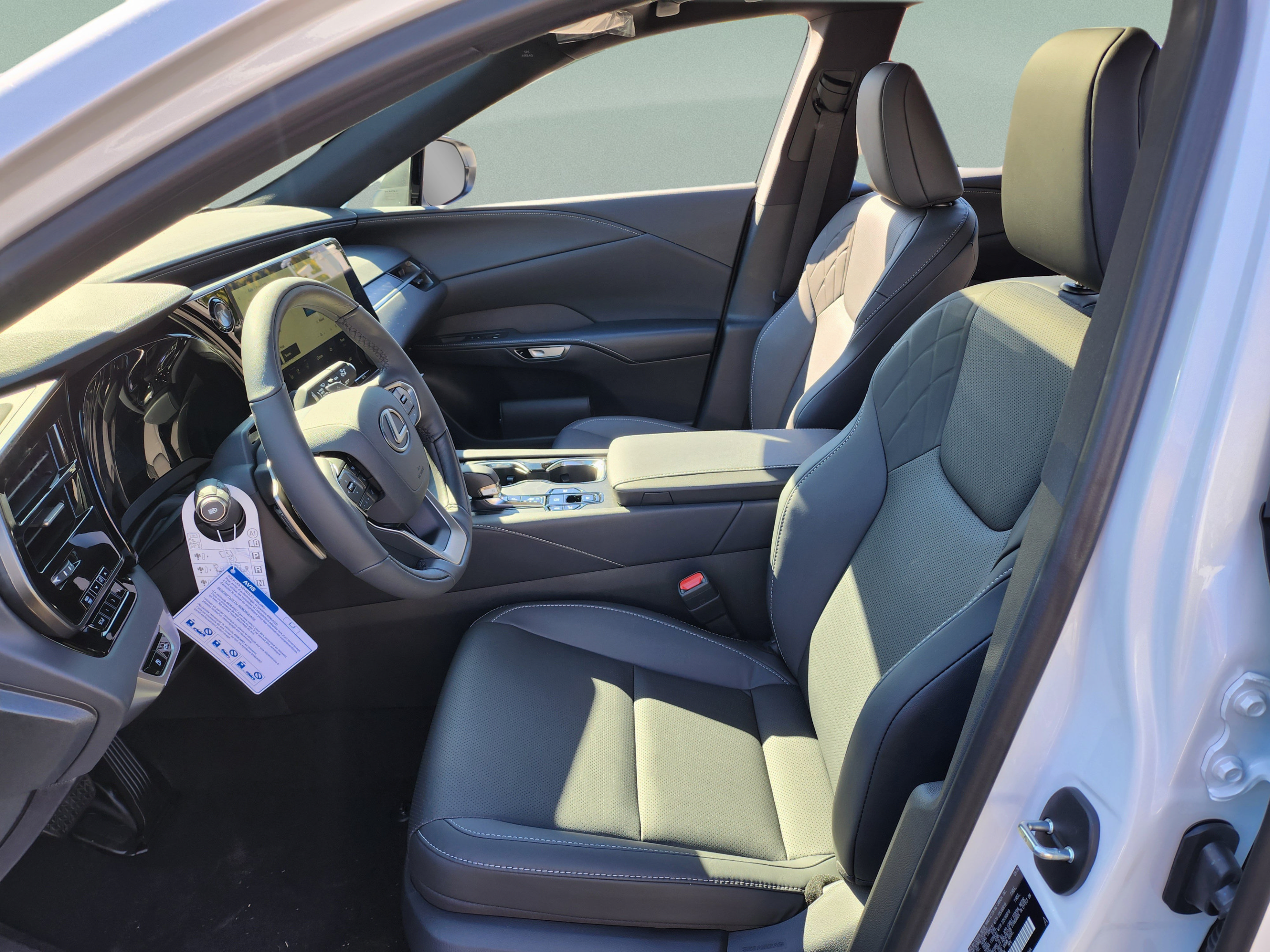 New 2026 Lexus RX 350h w/ Convenience Package AWD/4WD image 14