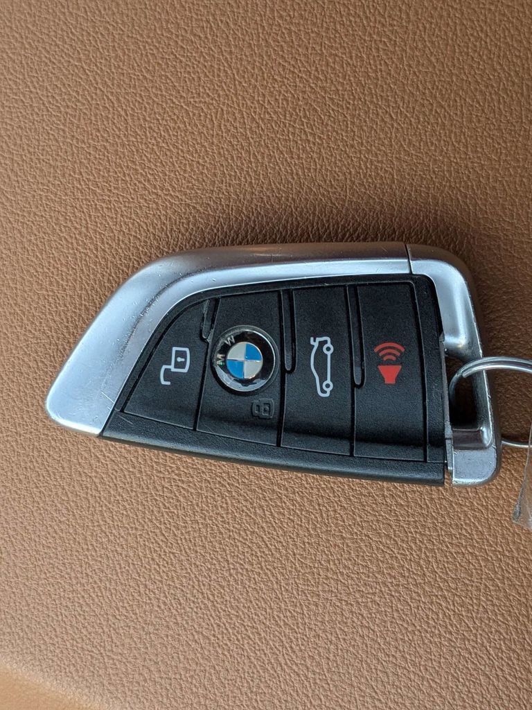 Used 2024 BMW 330e RWD image 28