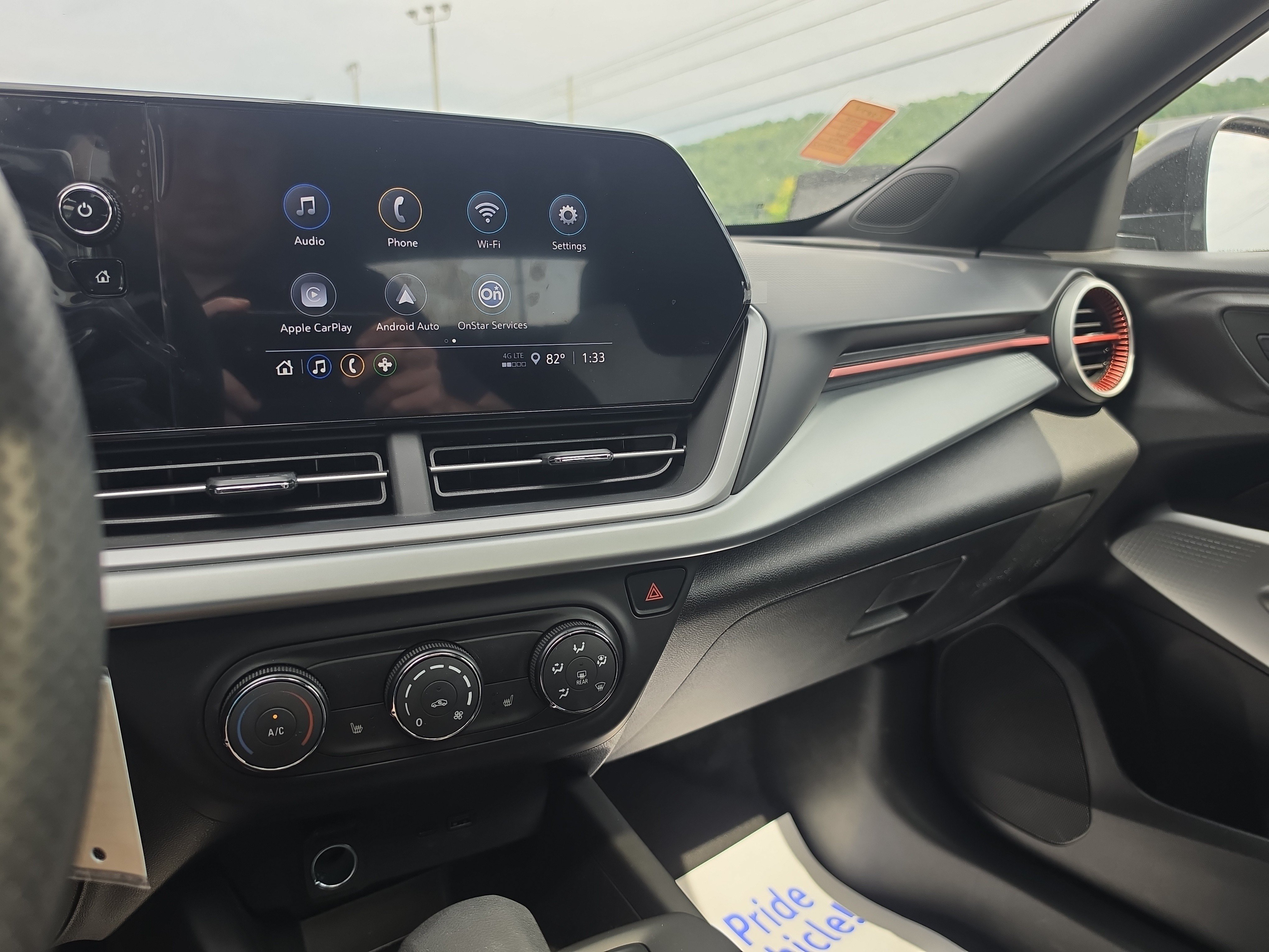 Used 2026 Chevrolet Trax RS w/ Sunroof Package FWD image 24