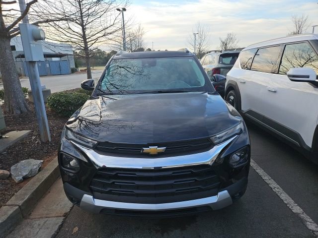 Used 2021 Chevrolet TrailBlazer LT w/ Convenience Package image 2