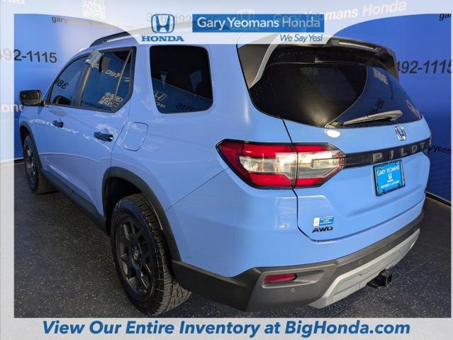 Certified 2025 Honda Pilot TrailSport image 9
