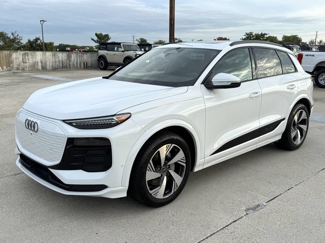 Used 2025 Audi Q6 e-tron Prestige AWD/4WD image 9