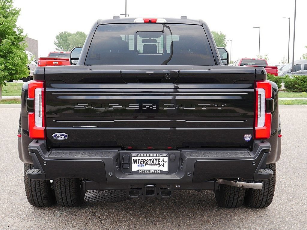 Used 2026 Ford F350 Platinum AWD/4WD image 5