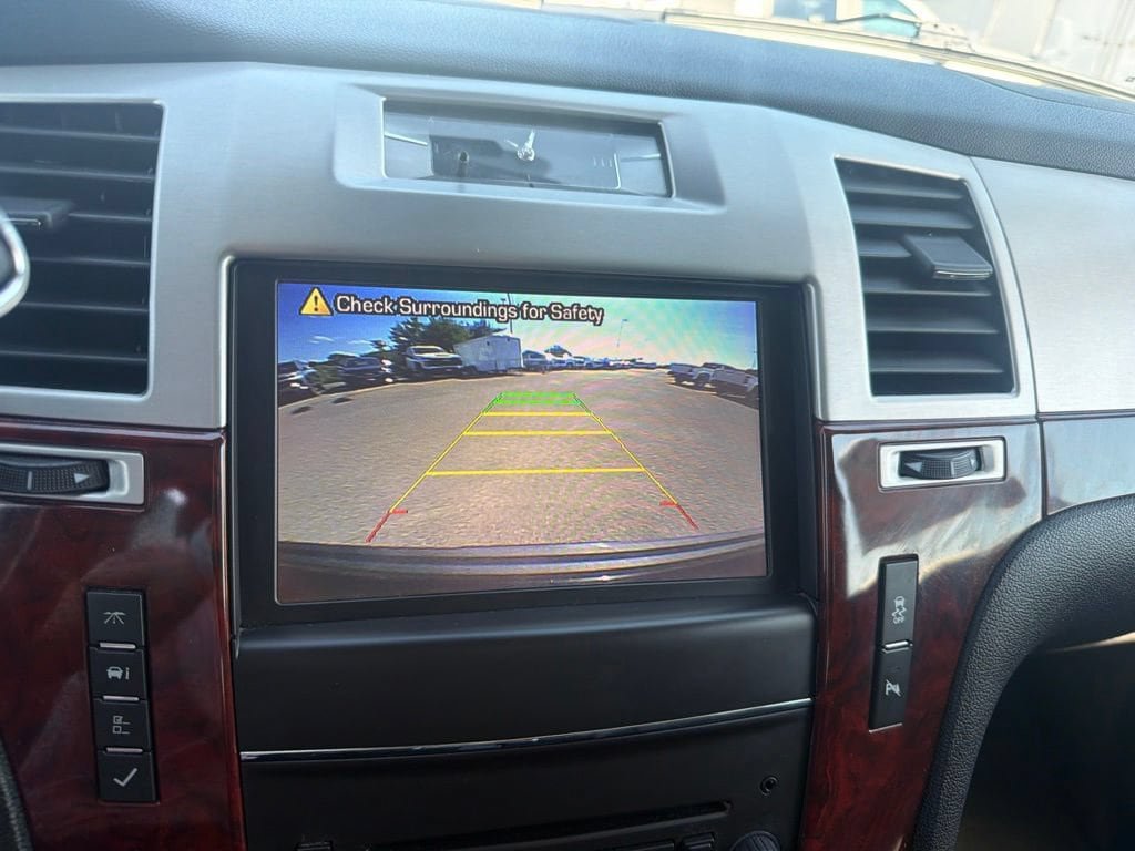 Certified 2014 Cadillac Escalade Premium AWD/4WD image 16