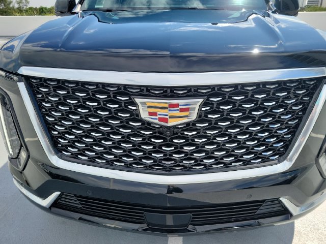 New 2026 Cadillac Escalade ESV 4WD w/ LPO, Floor Liner Package image 7