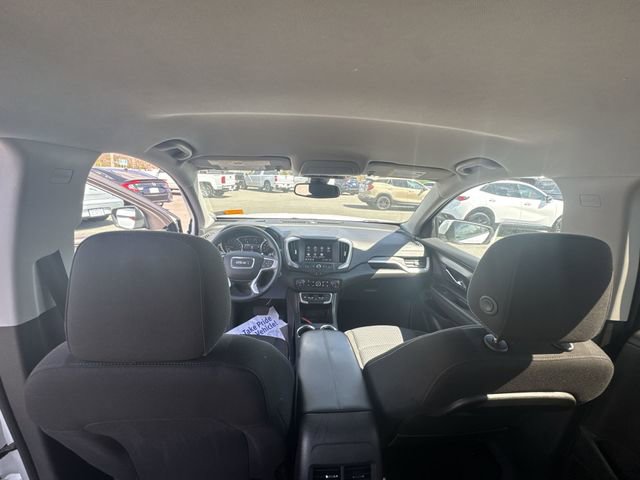 Used 2023 GMC Terrain SLE w/ Driver Convenience Package image 18