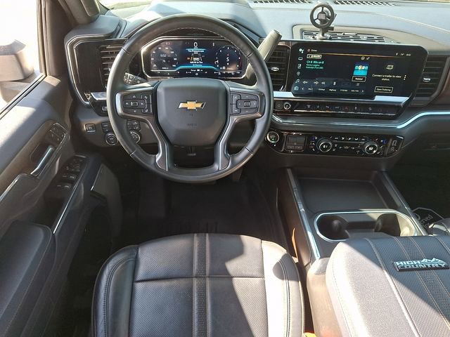 Used 2024 Chevrolet Silverado 2500 High Country w/ High Country Premium Package AWD/4WD image 11