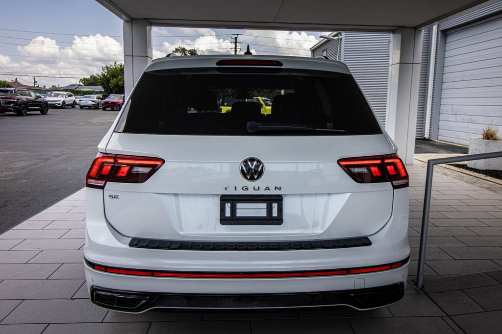 Certified 2023 Volkswagen Tiguan SE R-Line FWD image 16