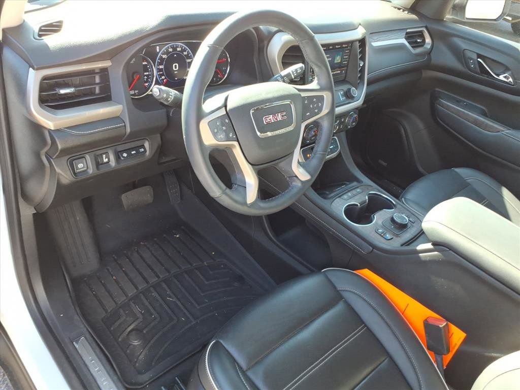 Used 2023 GMC Acadia Denali w/ Denali Technology Package image 12